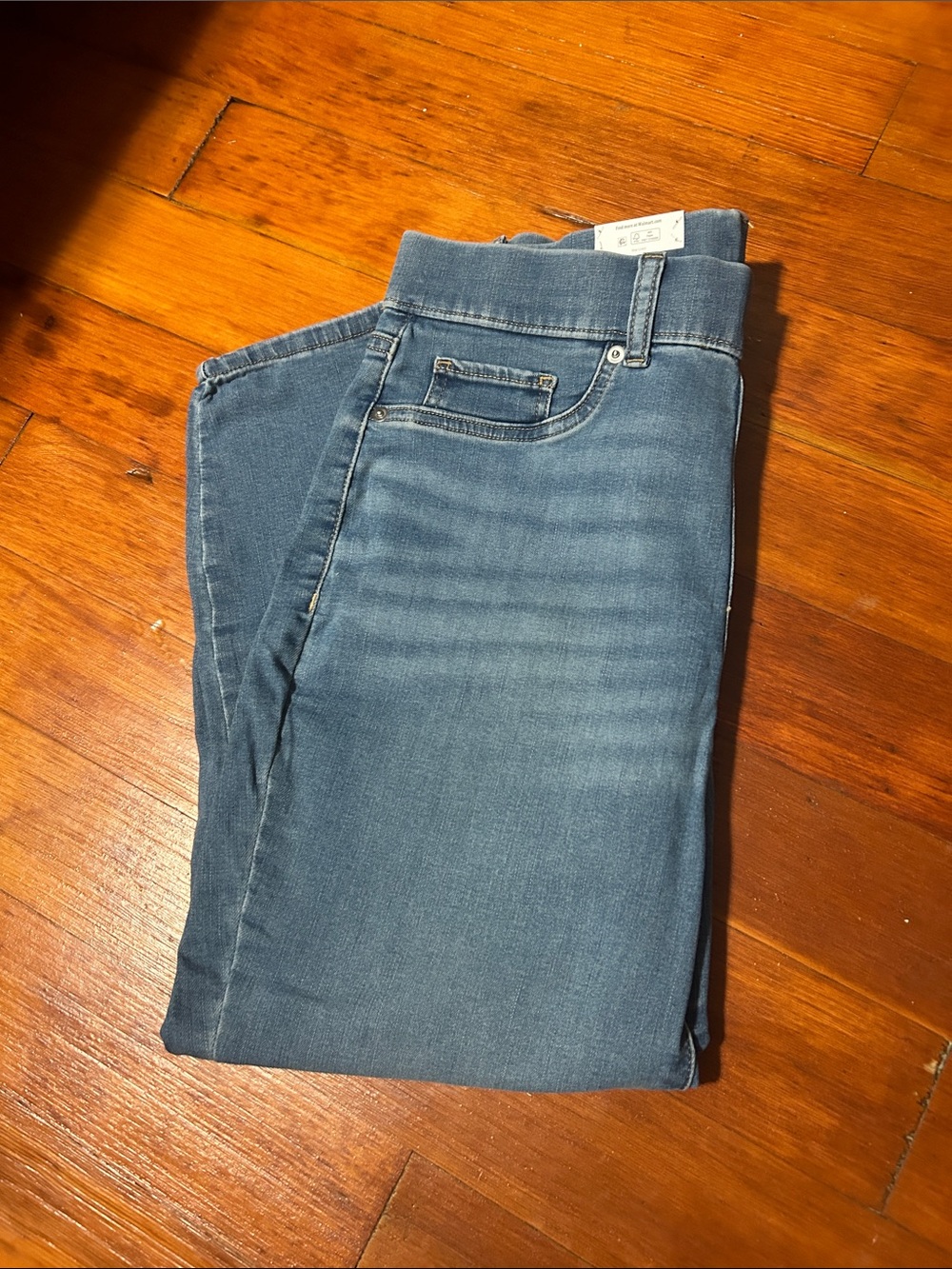 Women’s Blue Stretch Denim Capri Jeans